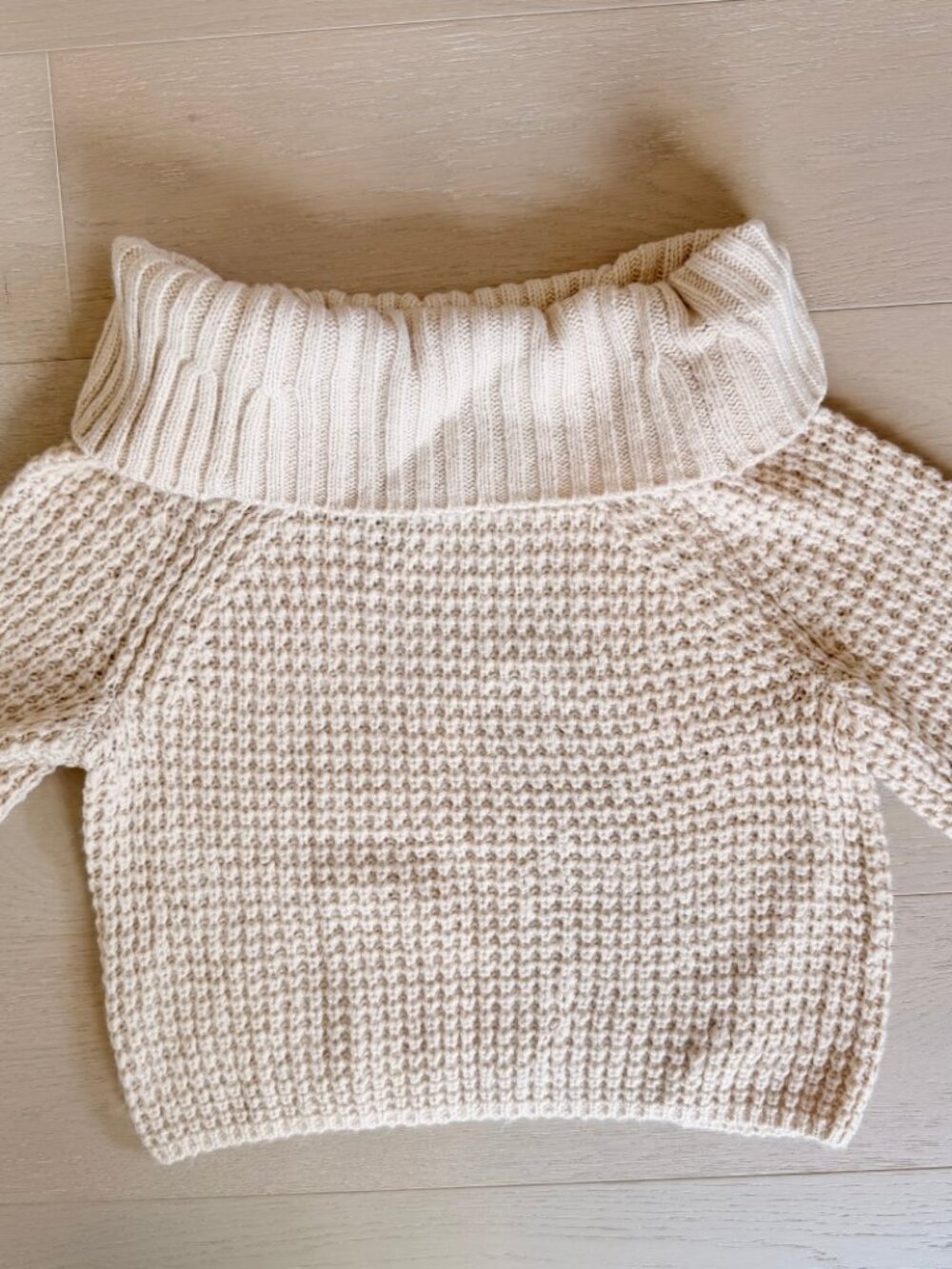 NWT Express Chunky Knit Fold-Over Cowl Neck Sweater in Cream, Size S